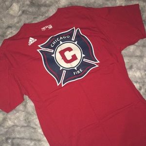 ✨3 for $20 Sale✨Chicago Fire Tshirt